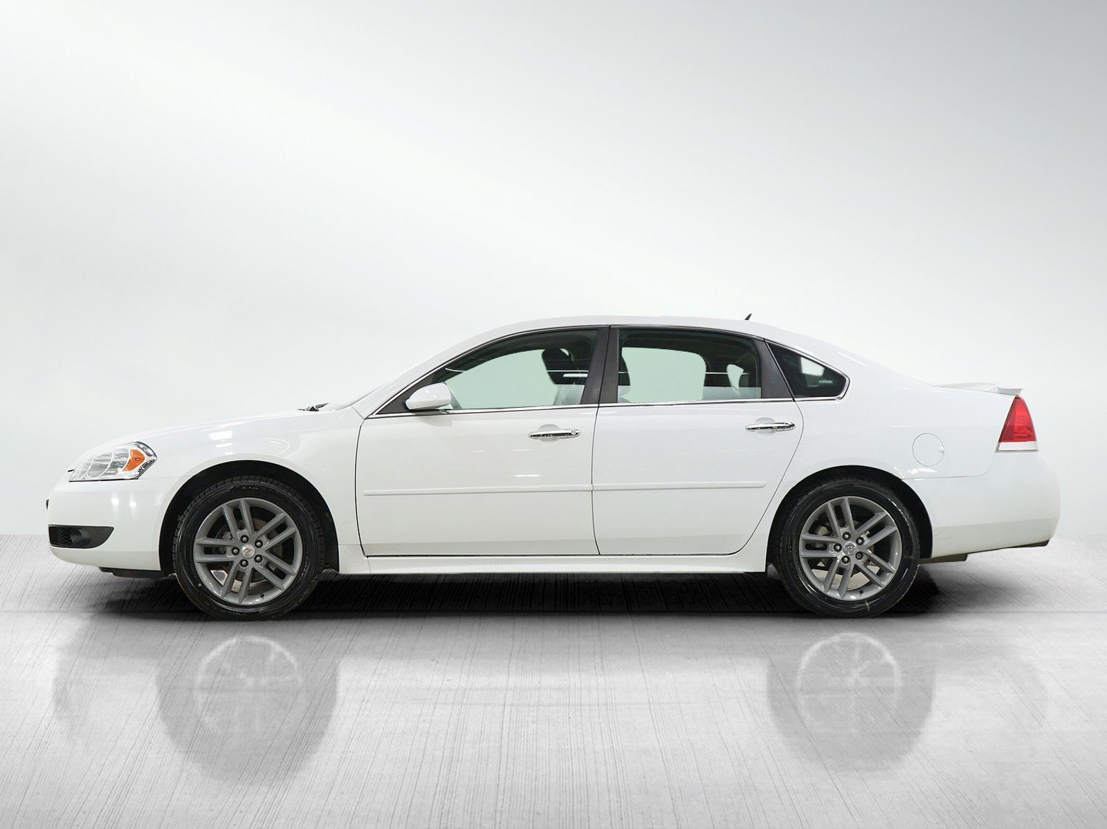 Used 2014 Chevrolet Impala LTZ image 2