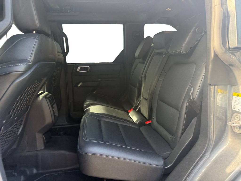 Used 2025 Ford Bronco Big Bend w/ Black Diamond Package AWD/4WD image 13