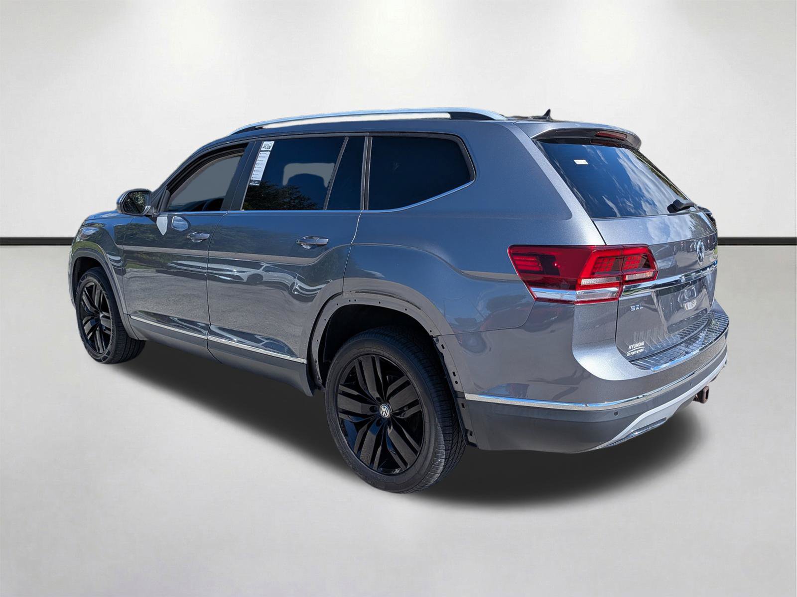 Used 2019 Volkswagen Atlas SEL FWD image 6