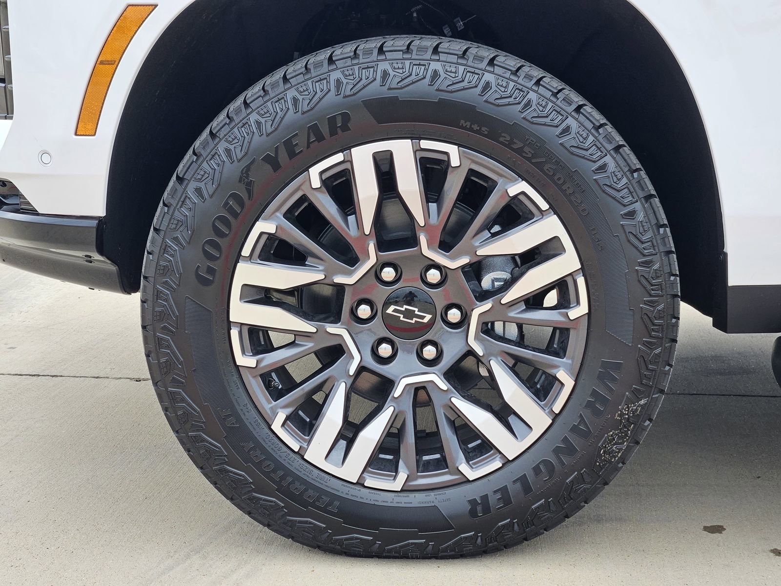 New 2026 Chevrolet Suburban Z71 AWD/4WD image 13