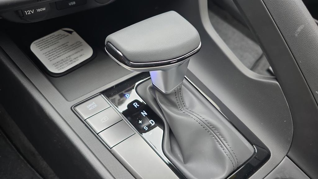 New 2026 Hyundai Elantra Sport FWD image 15