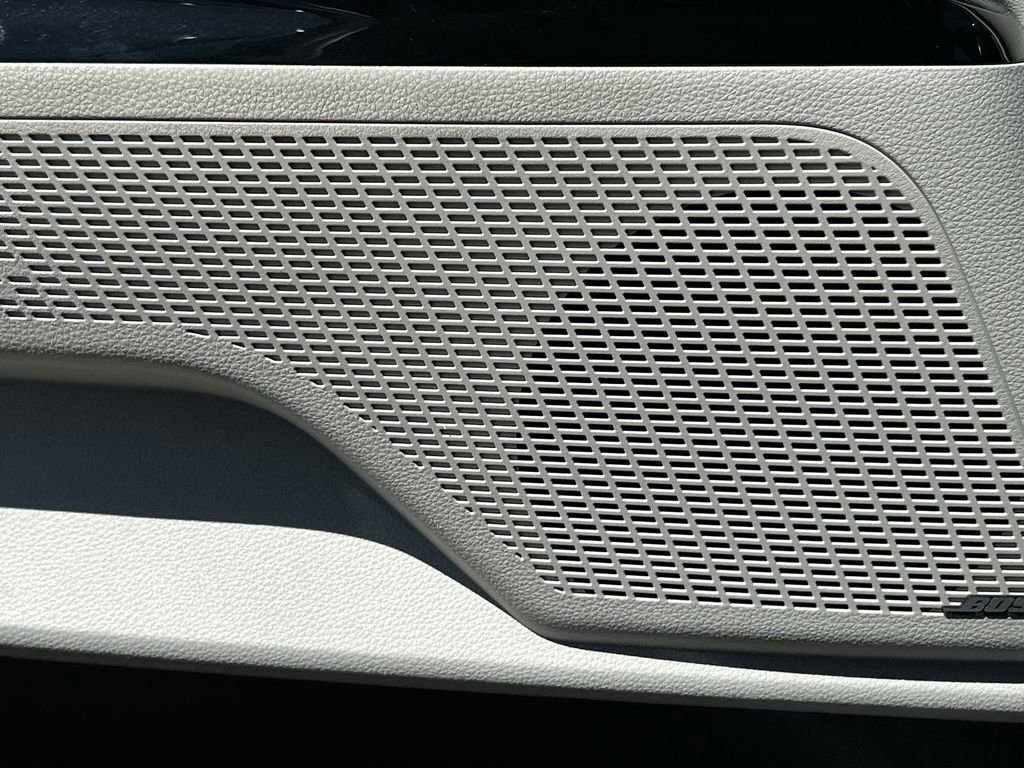 Used 2022 Kia Carnival SX Prestige FWD image 25