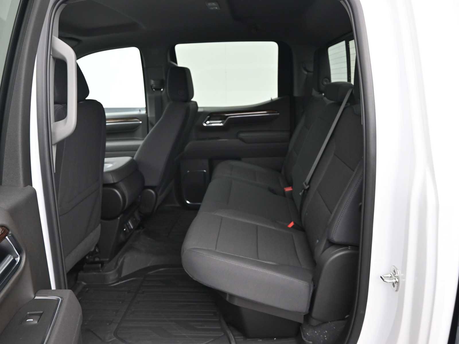 New 2026 GMC Sierra 1500 SLE image 21