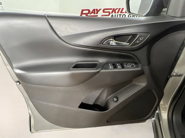 Used 2018 Chevrolet Equinox LT FWD image 30
