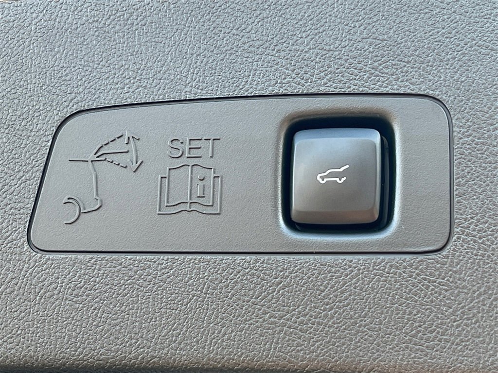 Used 2023 Lincoln Corsair AWD image 34