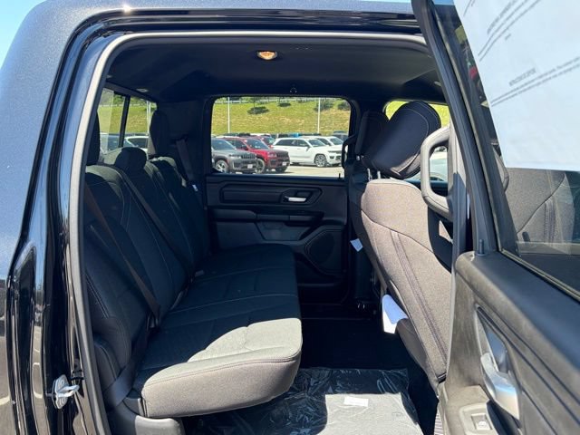 New 2026 RAM 1500 Express AWD/4WD image 24