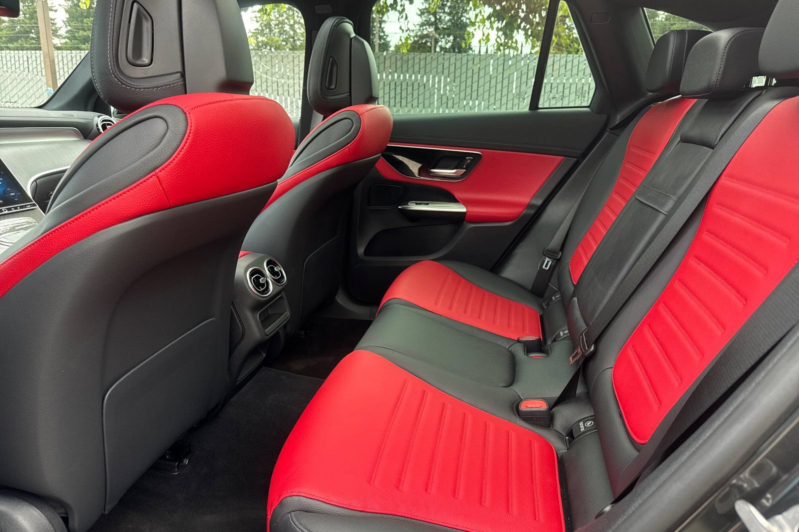 Used 2024 Mercedes-Benz GLC 43 AMG 4MATIC image 12