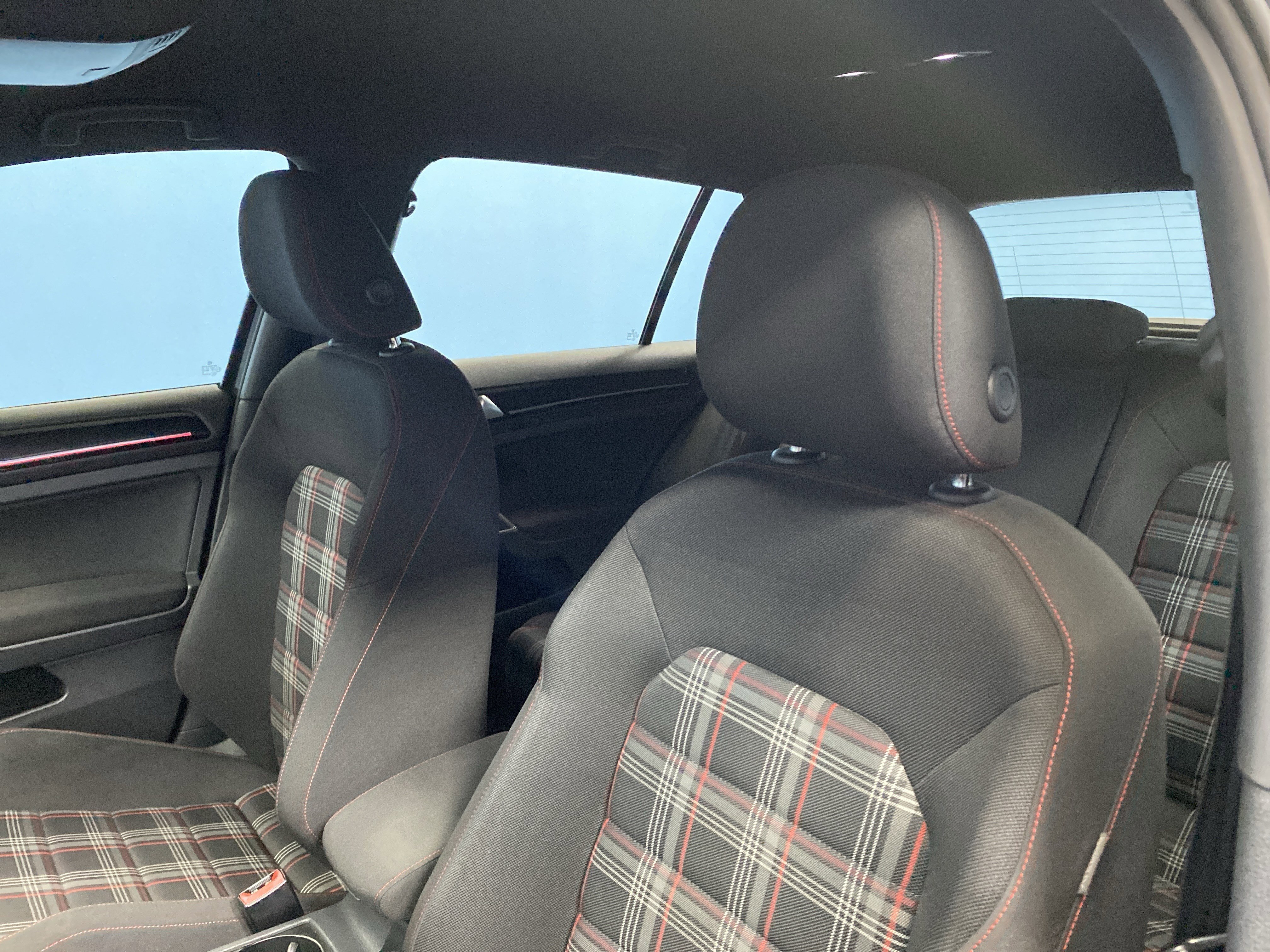 Used 2015 Volkswagen GTI S image 8