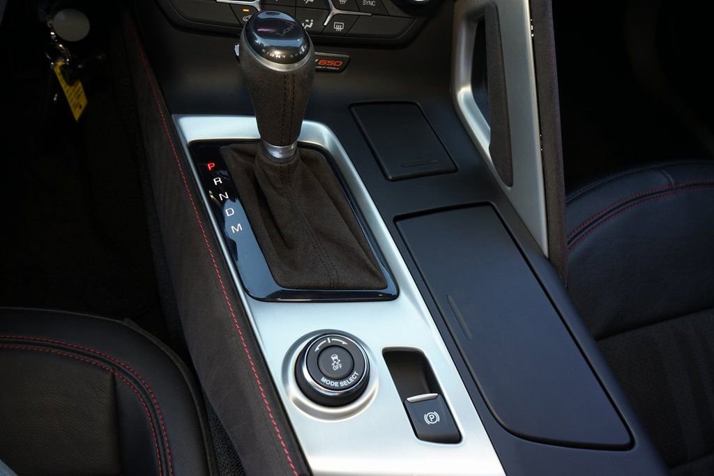 Used 2015 Chevrolet Corvette Z06 RWD image 23