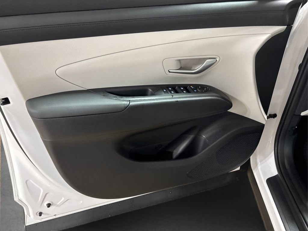 New 2026 Hyundai Tucson SE image 14
