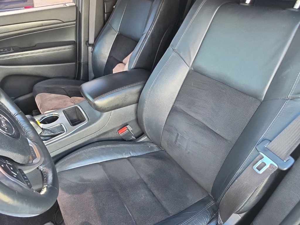 Used 2017 Jeep Grand Cherokee Altitude AWD/4WD image 24
