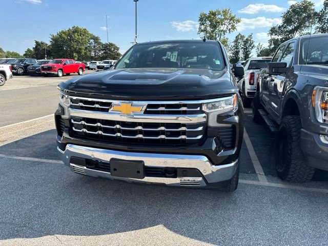 Used 2024 Chevrolet Silverado 1500 LTZ w/ Technology Package AWD/4WD image 3