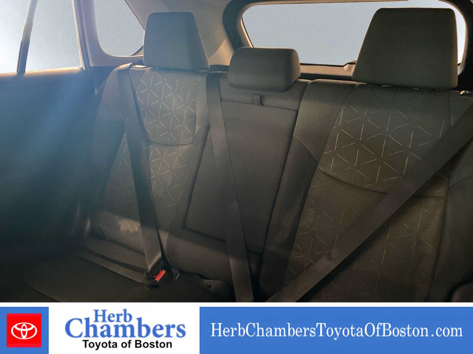 Used 2020 Toyota RAV4 XLE w/ Convenience Package AWD/4WD image 19