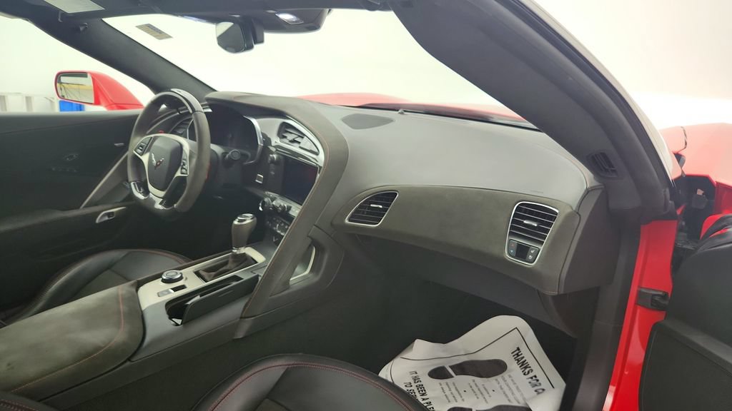 Used 2019 Chevrolet Corvette Stingray Convertible w/ 3LT Preferred Equipment Group RWD image 21