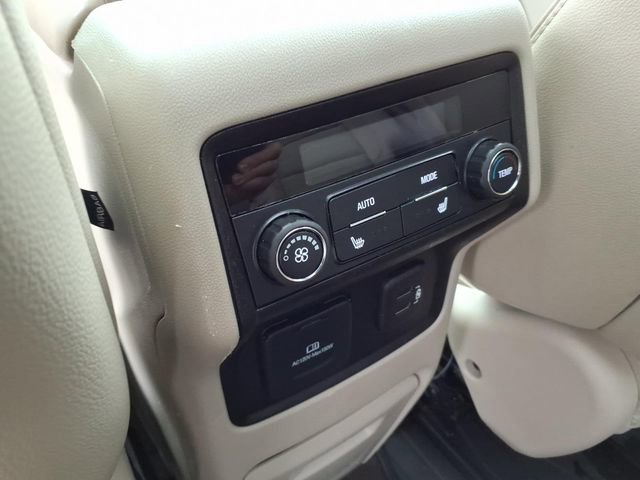 Used 2019 GMC Acadia Denali w/ Technology Package AWD/4WD image 24