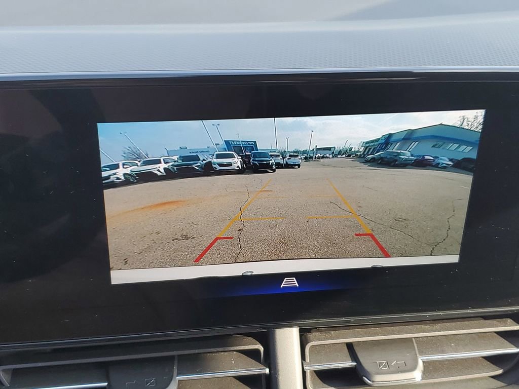 Used 2025 Chevrolet Trax ACTIV w/ Driver Confidence Package image 15