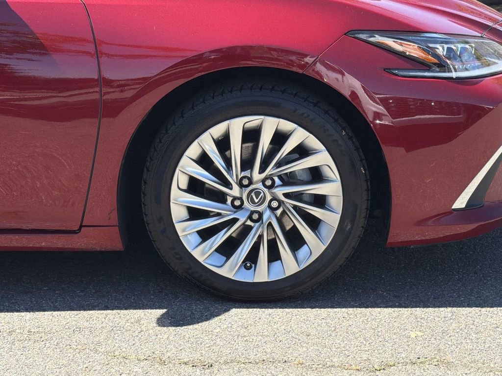 Used 2021 Lexus ES 300h Ultra Luxury w/ Accessory Package 2 image 34