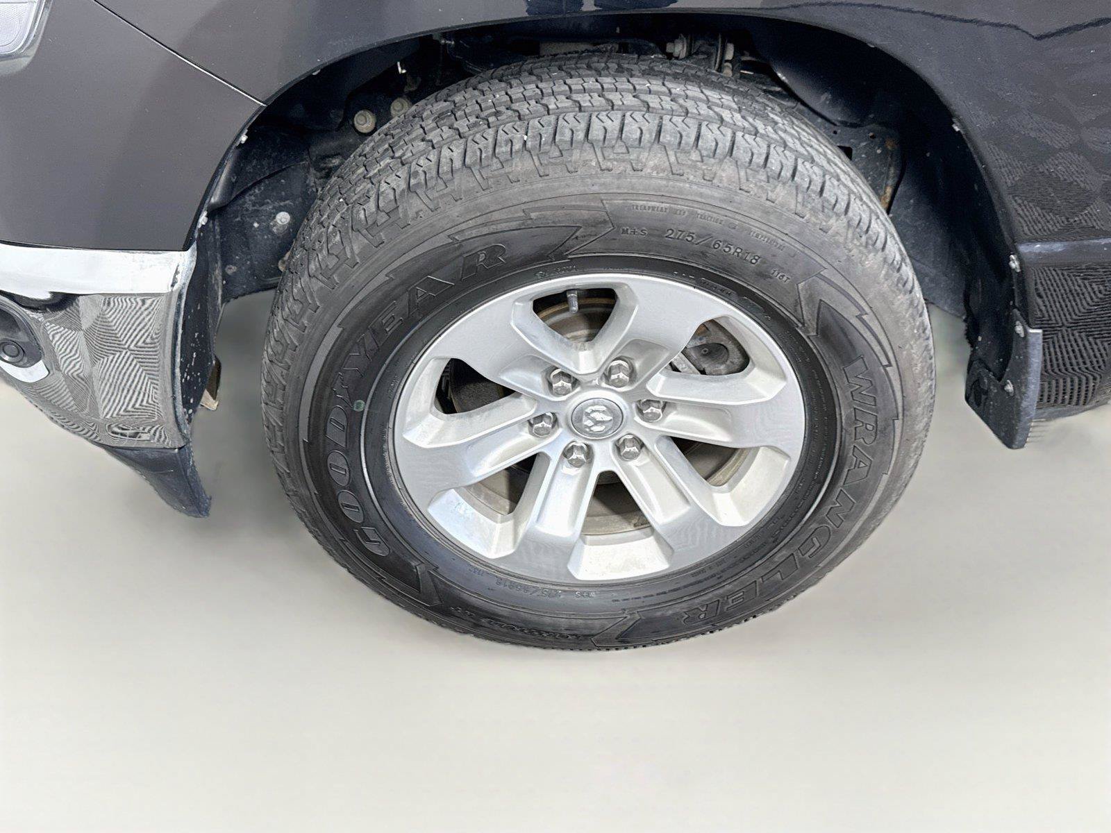 Used 2023 RAM 1500 Laramie AWD/4WD image 23