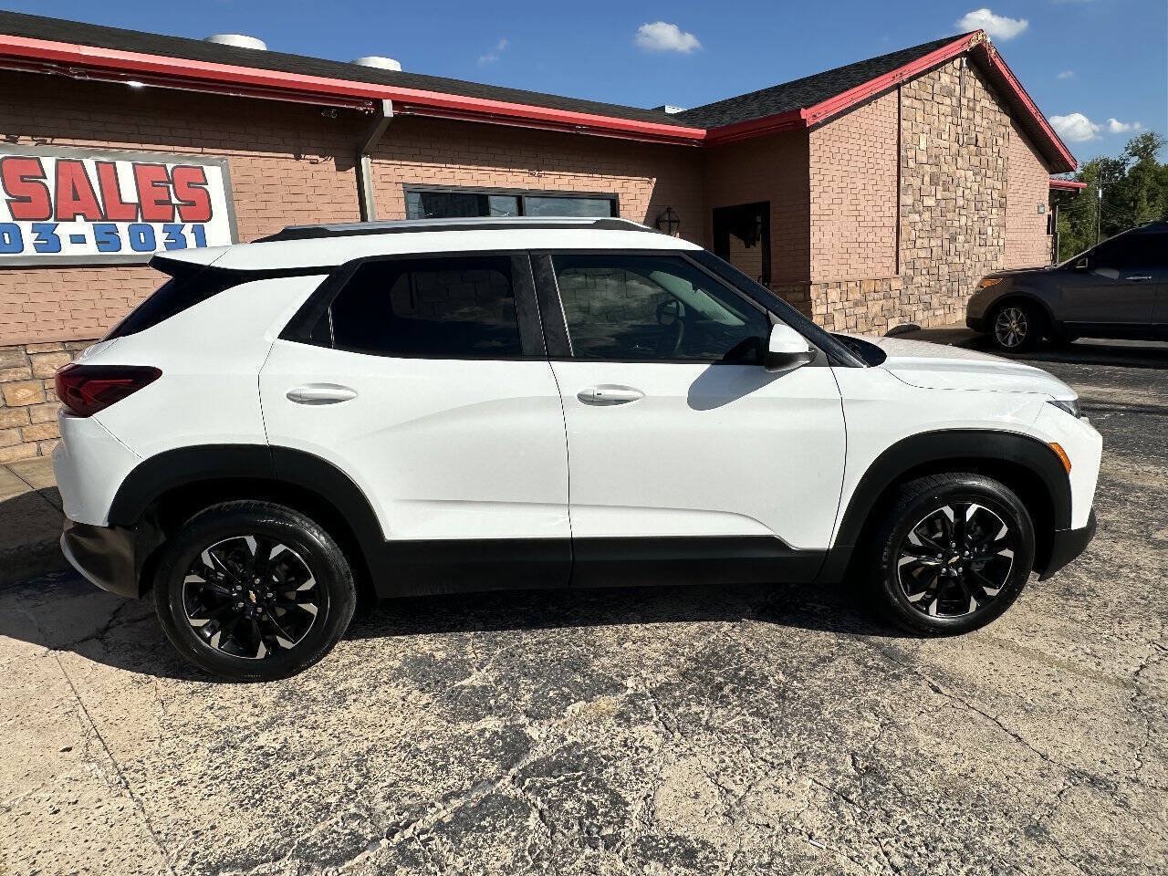 Used 2022 Chevrolet TrailBlazer LT FWD image 9