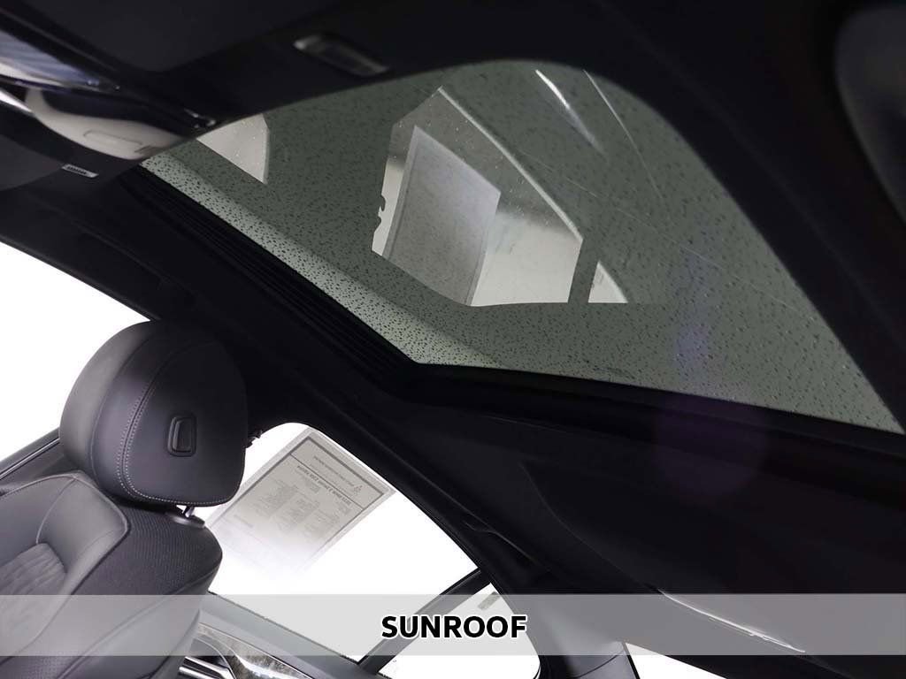 Used 2023 BMW 530i xDrive w/ Convenience Package image 4