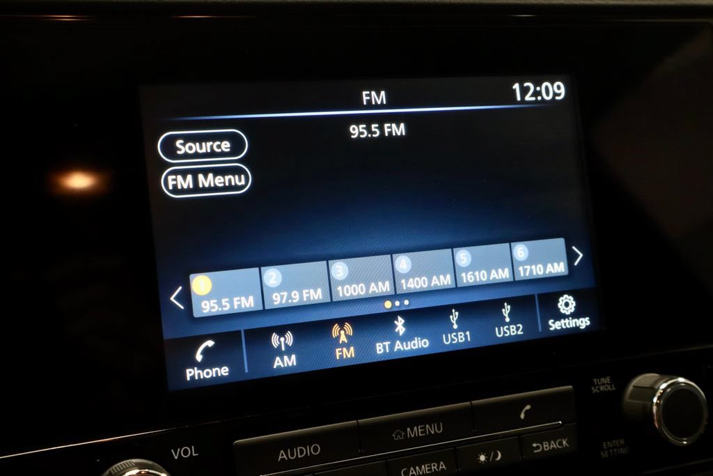 Certified 2025 Nissan Frontier S AWD/4WD image 2