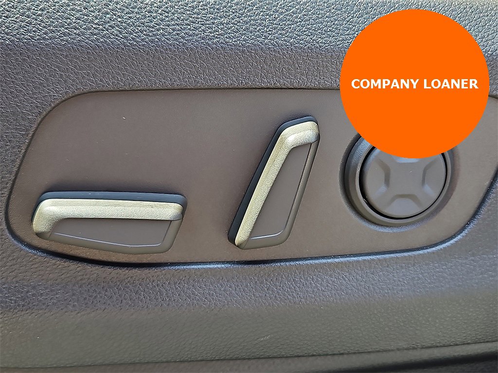 Used 2025 Kia Carnival SX Prestige image 27