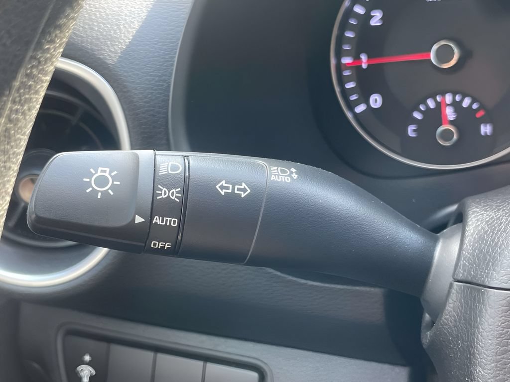 Used 2022 Kia Forte LXS FWD image 24