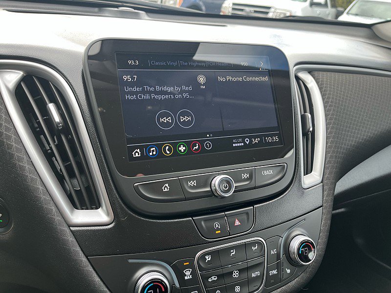 Used 2025 Chevrolet Malibu LT image 21