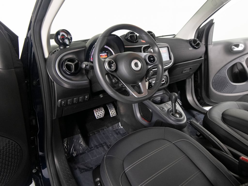 Used 2018 smart fortwo electric drive RWD image 14