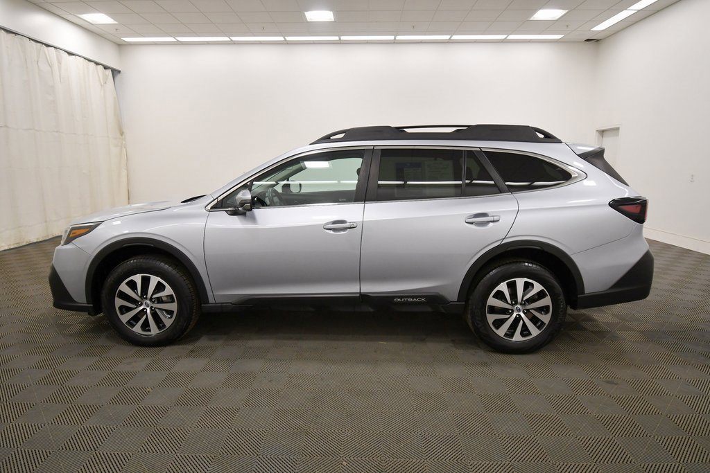 Used 2022 Subaru Outback Premium image 4