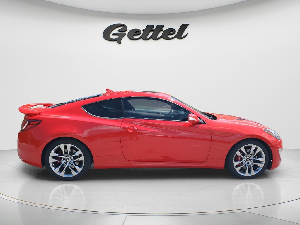 Used 2016 Hyundai Genesis Coupe 3.8 RWD image 4