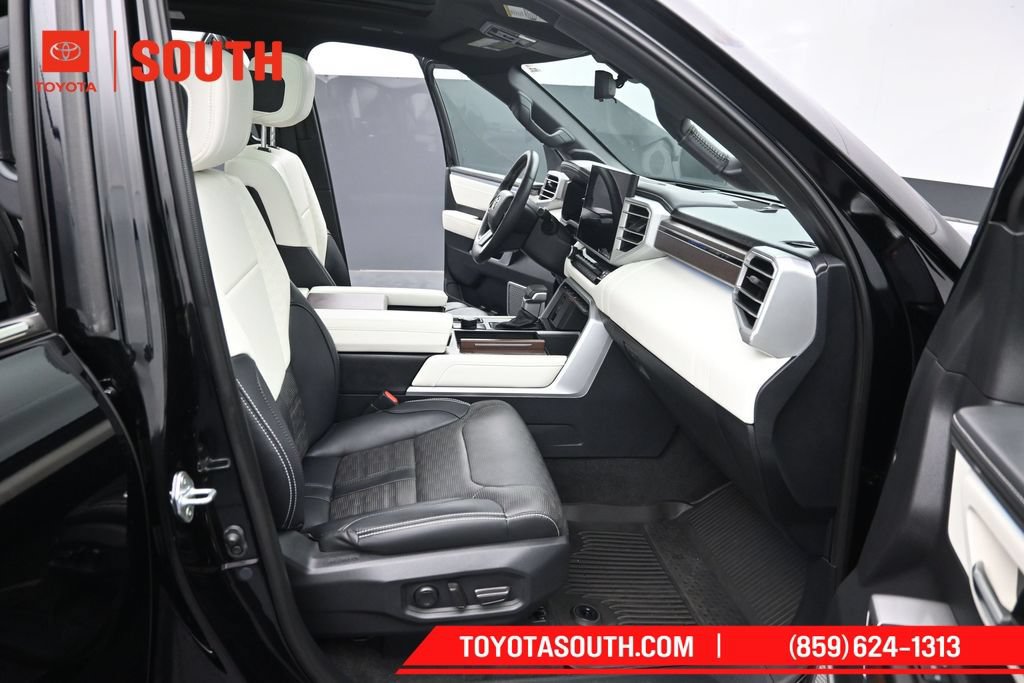 Used 2024 Toyota Sequoia Capstone AWD/4WD image 40