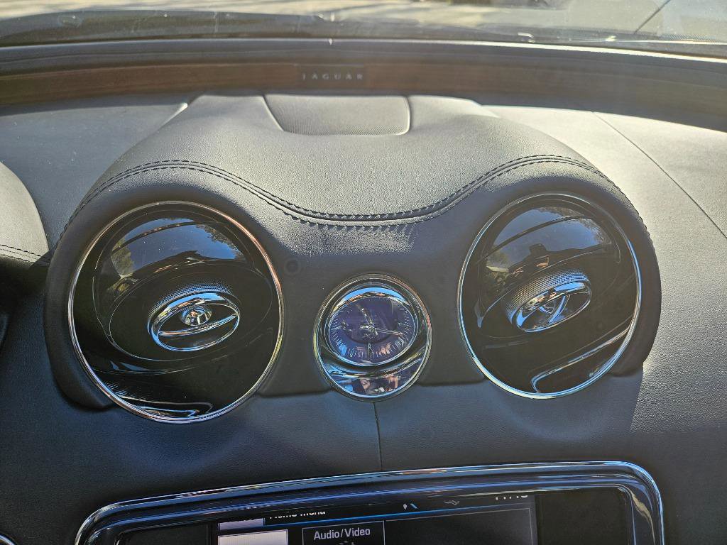 Used 2013 Jaguar XJ L Portfolio image 18