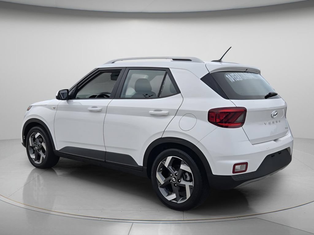 Certified 2023 Hyundai Venue SEL FWD image 7