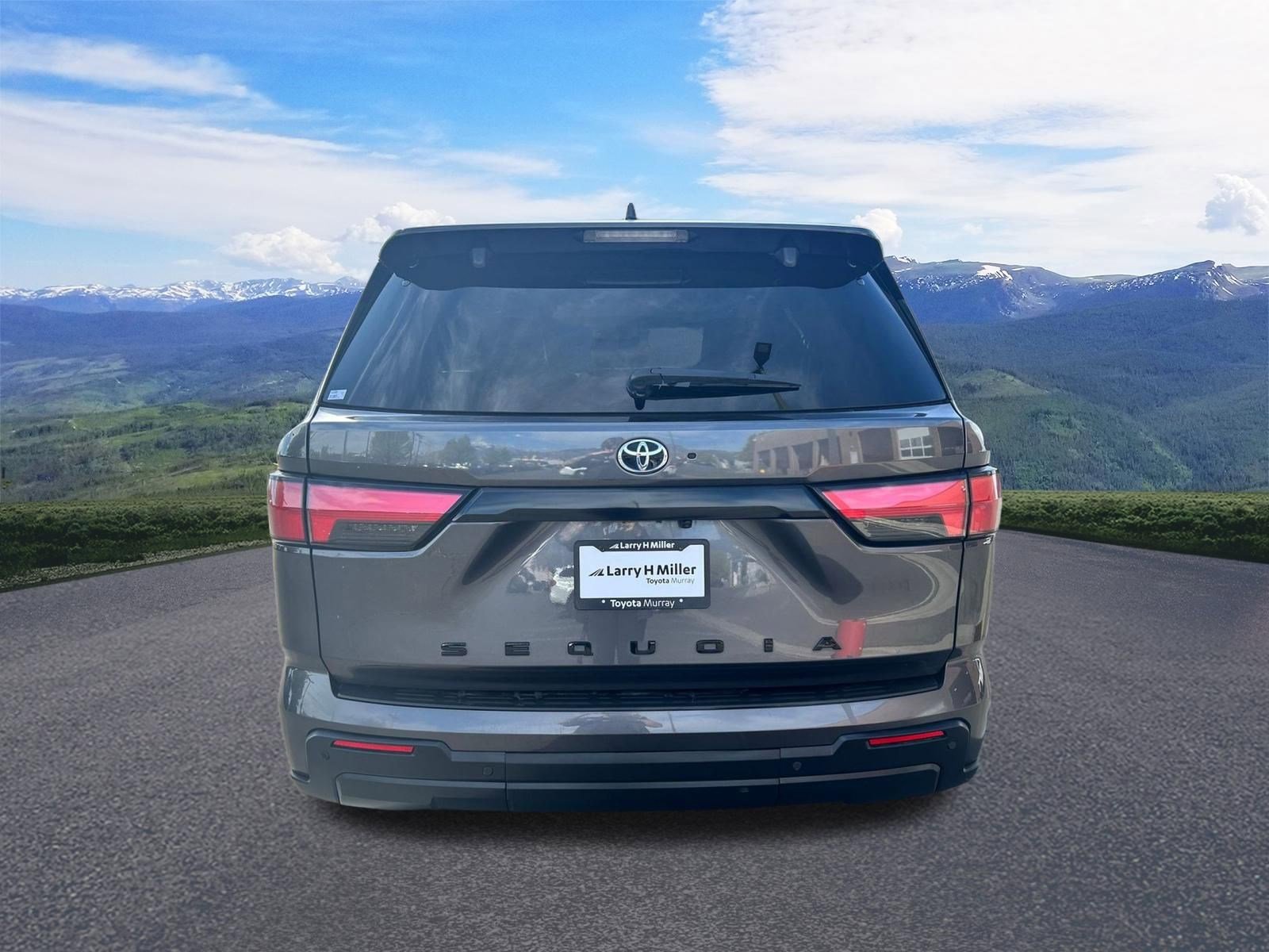 Certified 2023 Toyota Sequoia SR5 w/ SR5 Premium Package AWD/4WD image 4