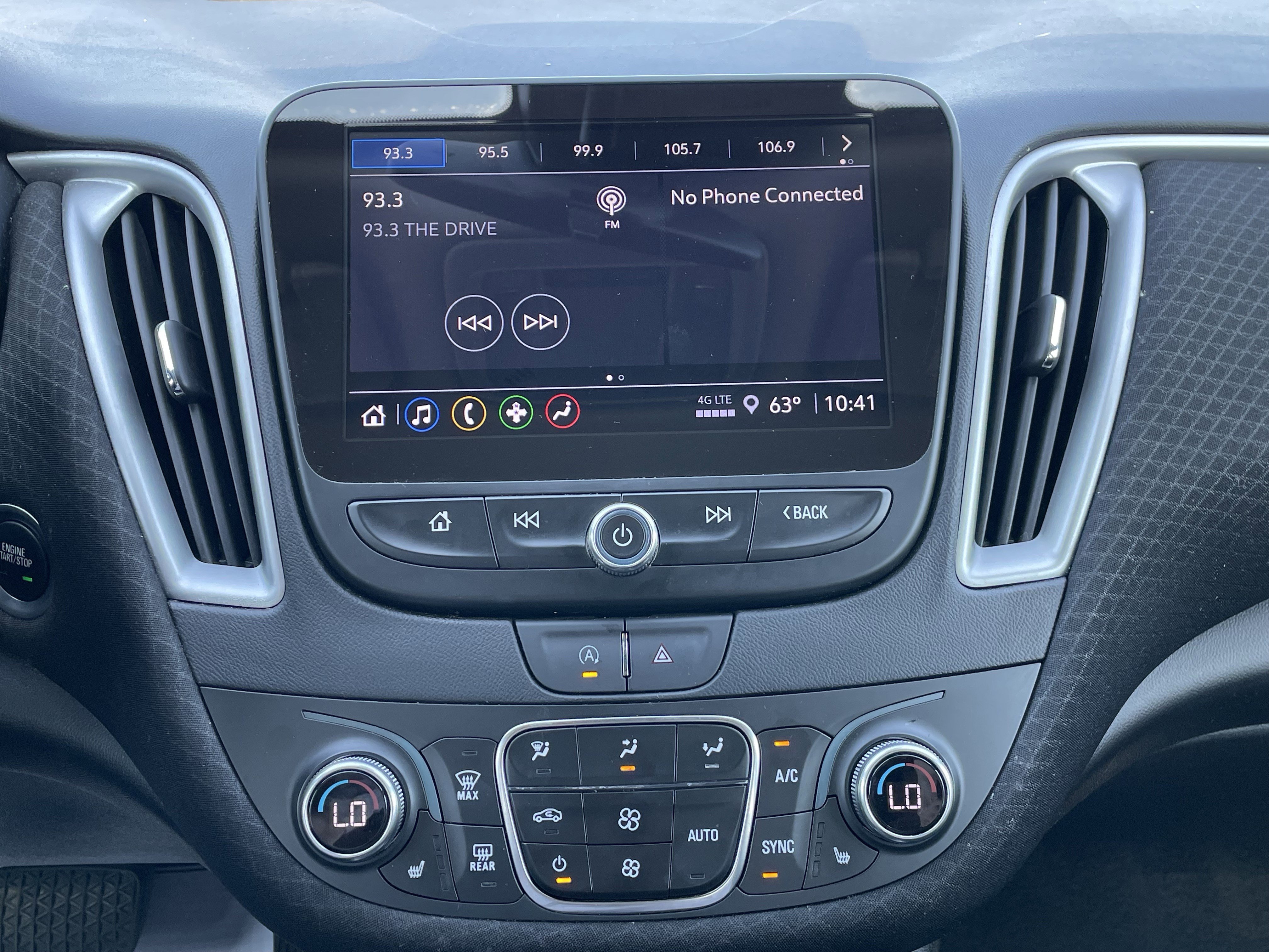 Used 2024 Chevrolet Malibu LT image 25