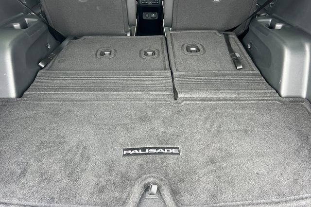 Used 2025 Hyundai Palisade SEL FWD image 18