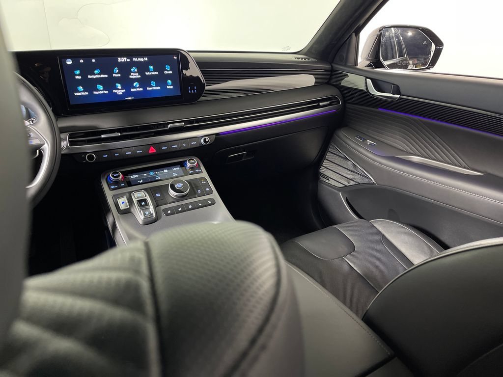 Certified 2024 Hyundai Palisade Calligraphy FWD image 17