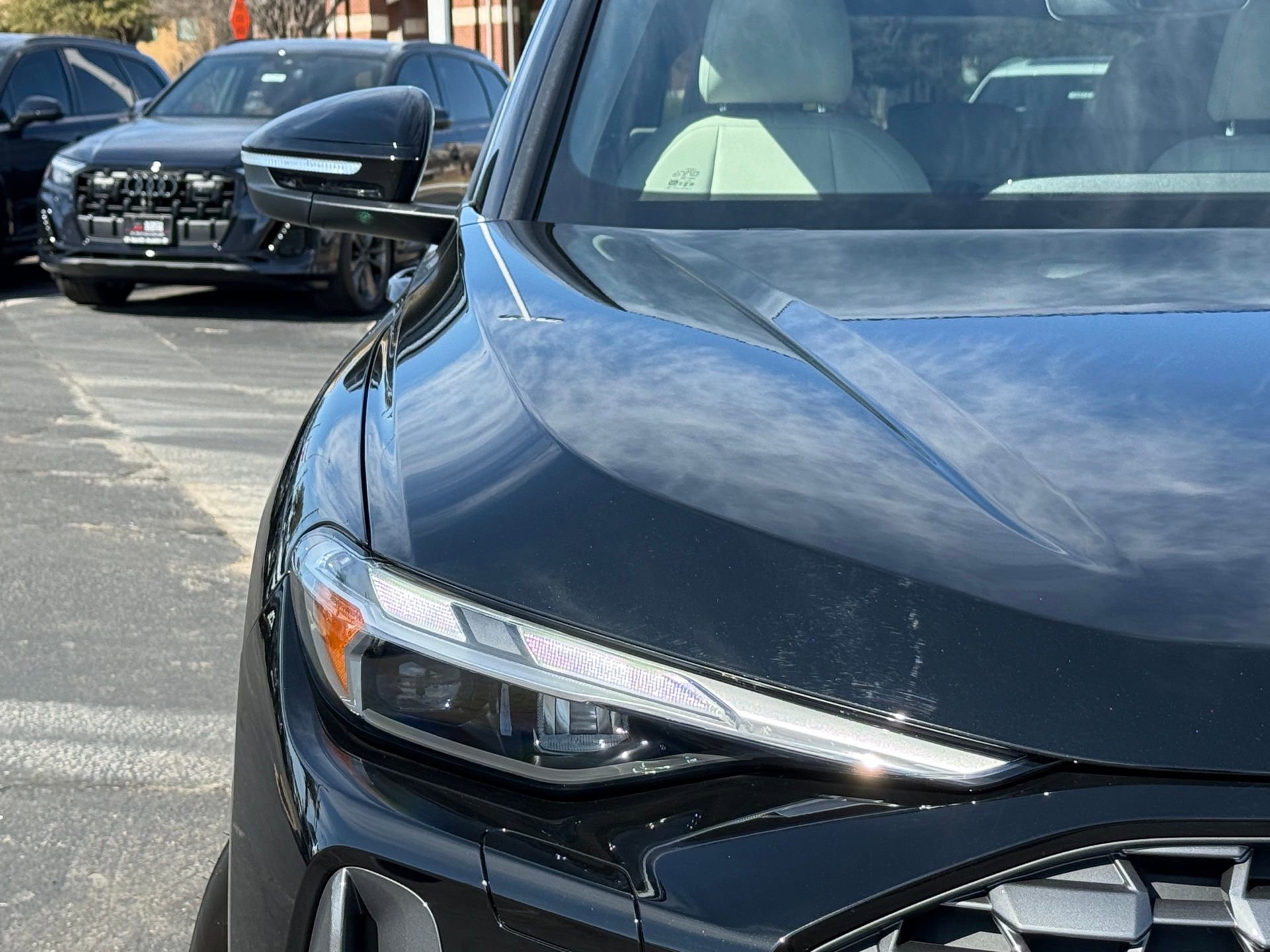 Certified 2025 Audi Q5 Premium w/ Convenience Package image 3