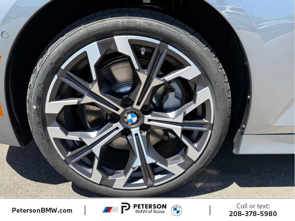 New 2026 BMW 330i xDrive Sedan w/ Premium Package AWD/4WD image 34