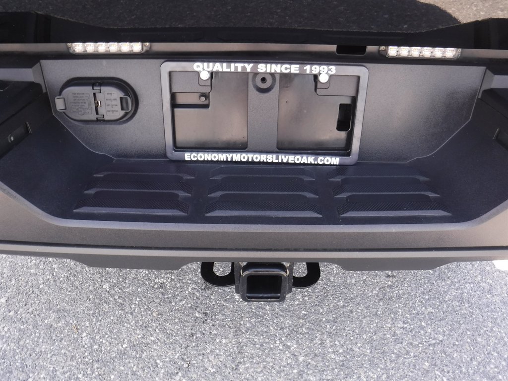 Used 2023 Toyota Tundra SR w/ SR Tow Package AWD/4WD image 8