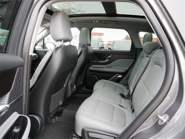 Used 2022 Lincoln Corsair AWD w/ Premium Package image 18