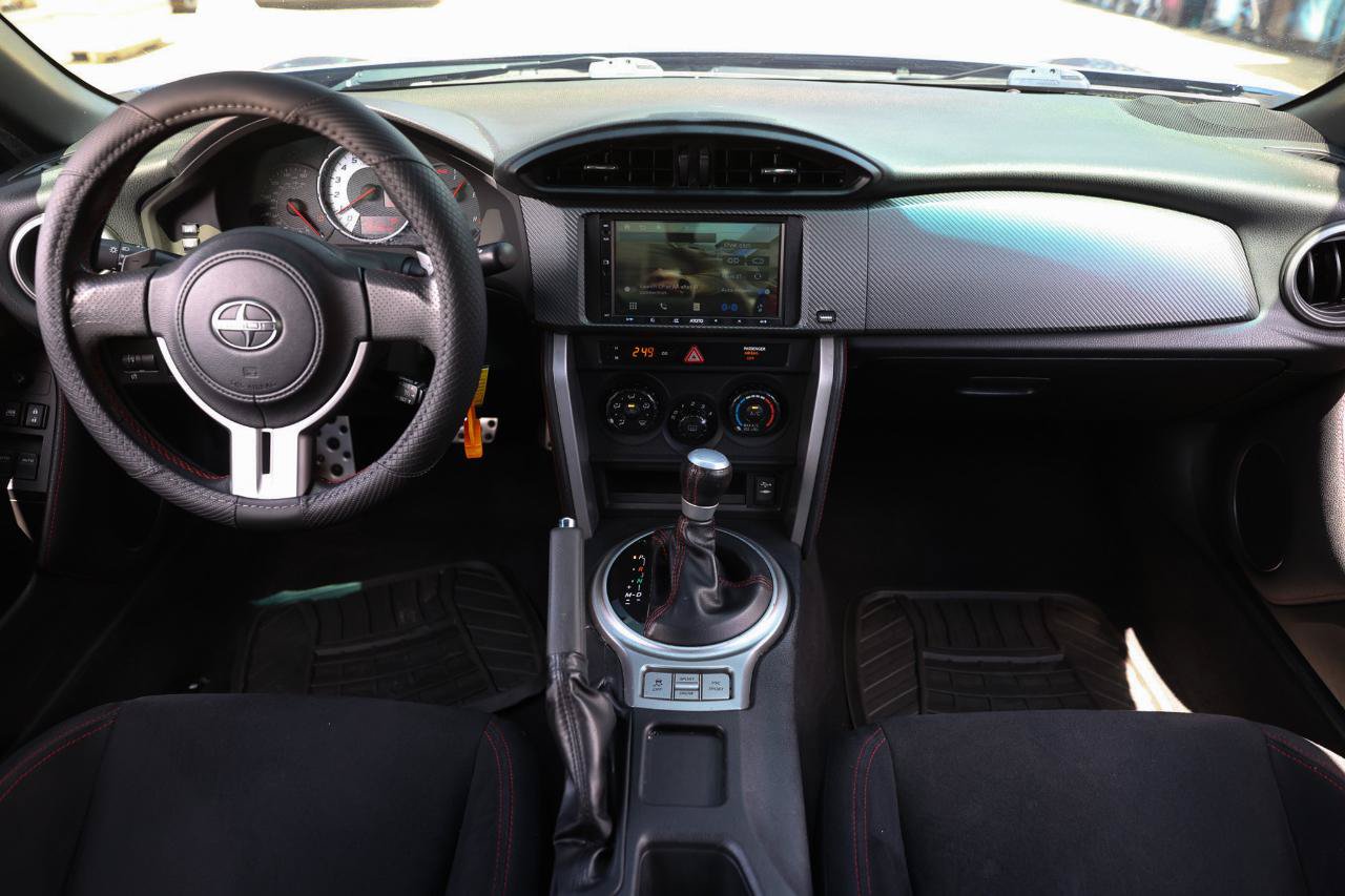 Used 2015 Scion FR-S RWD image 2