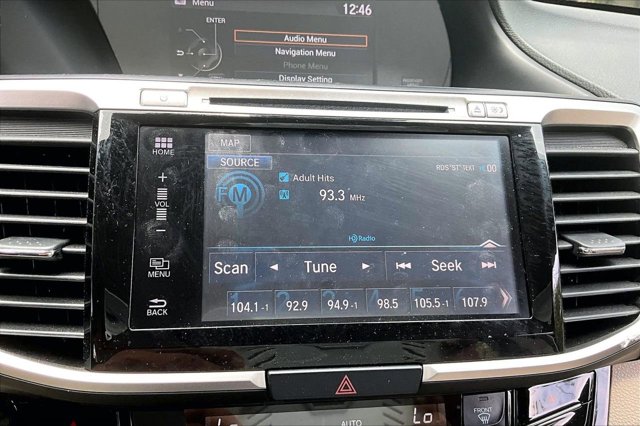 Used 2016 Honda Accord Touring image 22