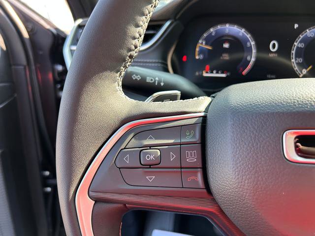 New 2025 Jeep Grand Cherokee Altitude image 16