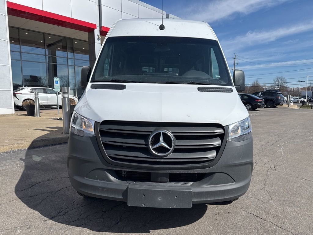 Used 2024 Mercedes-Benz Sprinter 2500 image 8