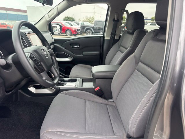 Used 2023 Nissan Frontier SV RWD image 31