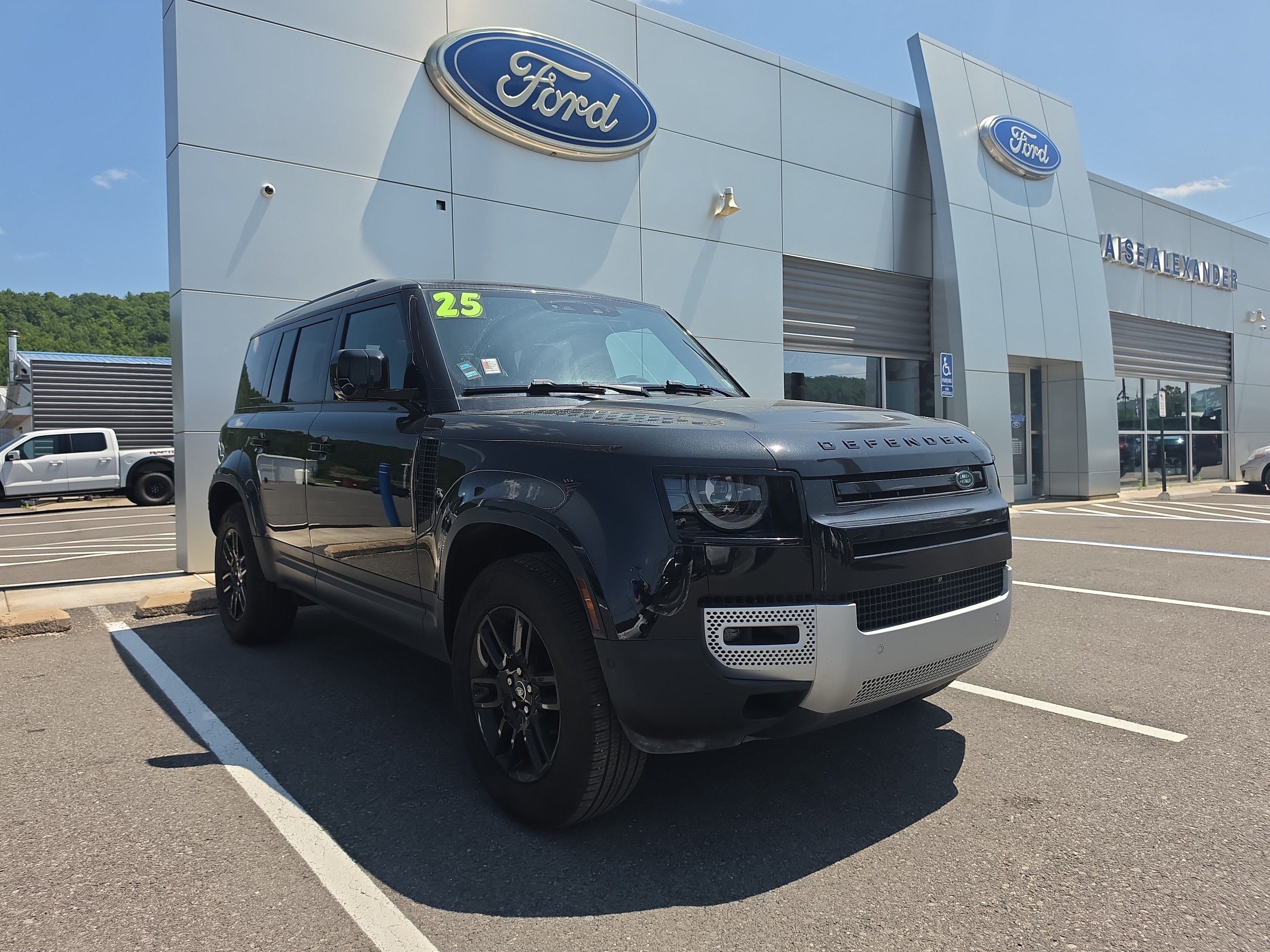 Used 2025 Land Rover Defender 110 S AWD/4WD video 1
