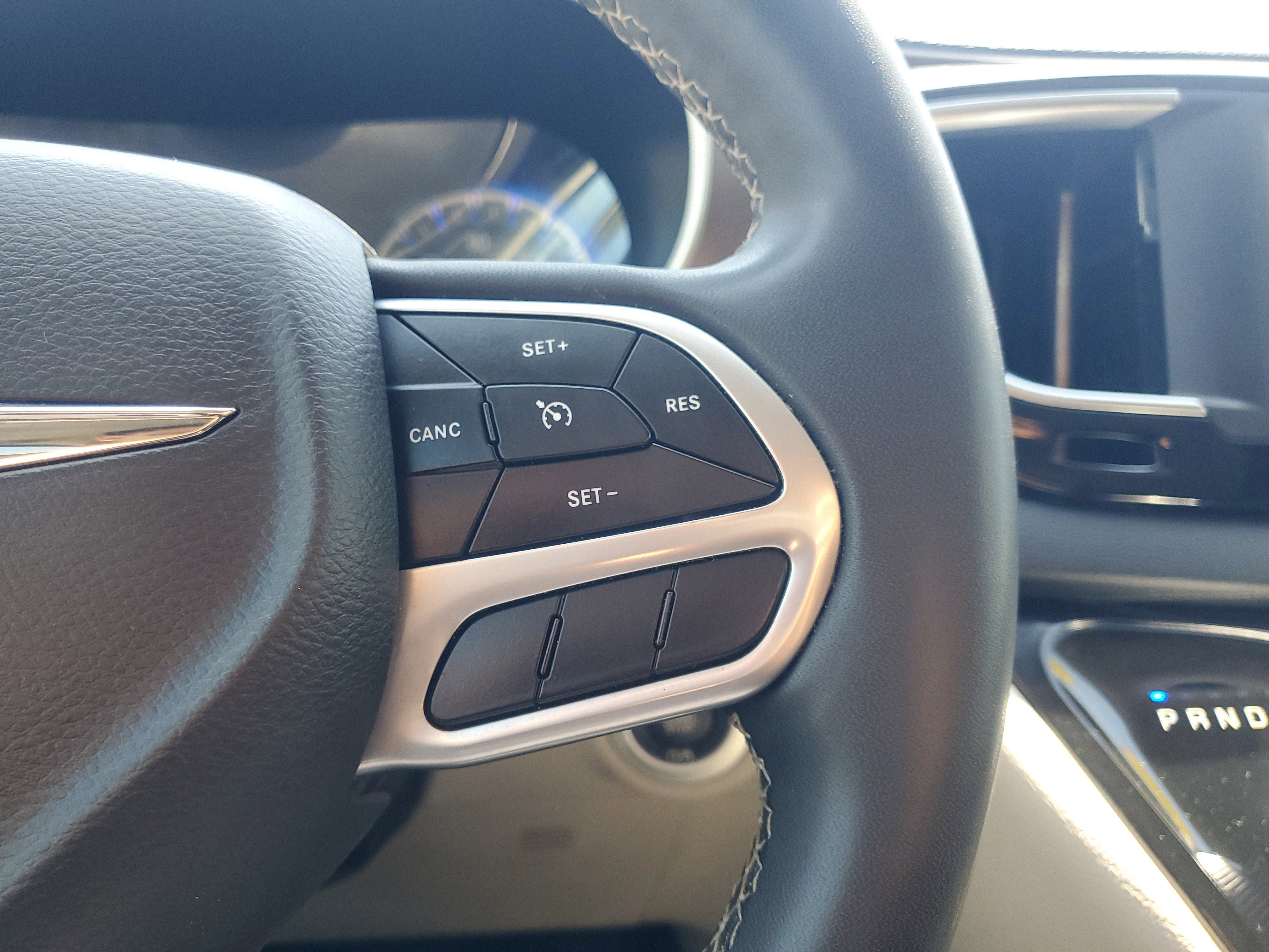 Used 2022 Chrysler Voyager LX FWD image 23