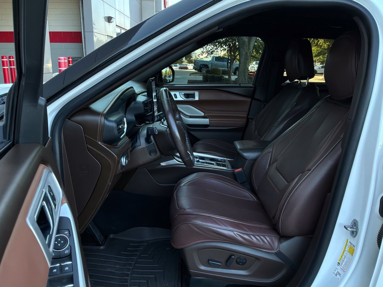 Used 2022 Ford Explorer King Ranch RWD image 11